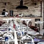 La Vecchia Scuola 4*
