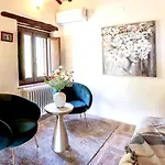 La Vecchia Scuola