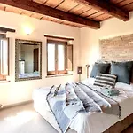 فندق مبيت وإفطار La Vecchia Scuola 4*