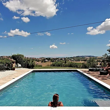 La Vecchia Scuola 3*